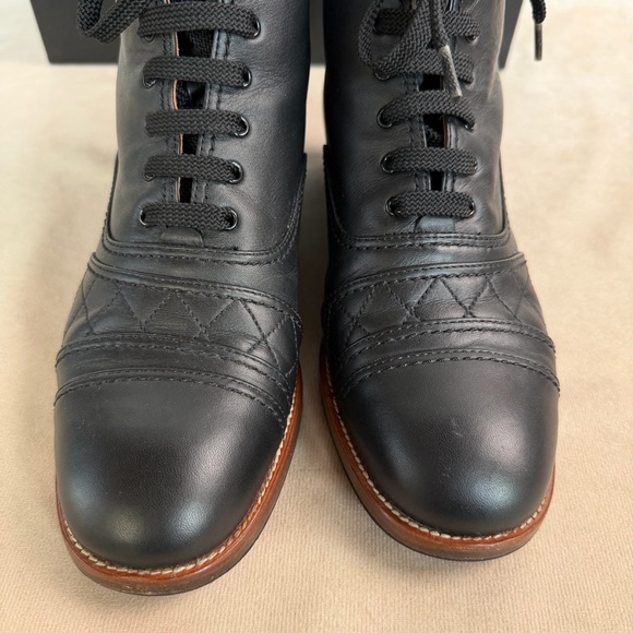 Chanel Black Leather Quilted Lace-Up Ankle Boots EU 37.5 - Picture 6 of 16